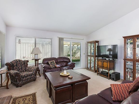 2nd image of 995 Ashton Ct