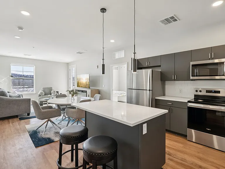 Berkshire Apartments — Photo 10