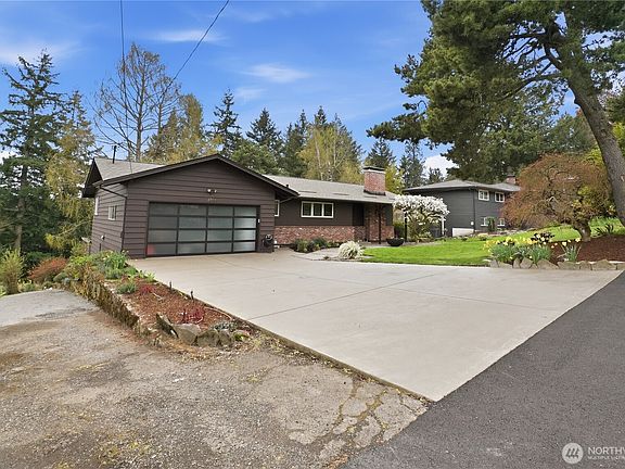 2nd image of 12944 SE Ridgecrest Road