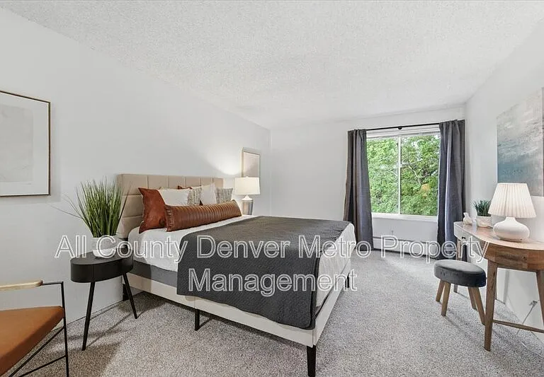 1400 Golden Cir #306 — Photo 17