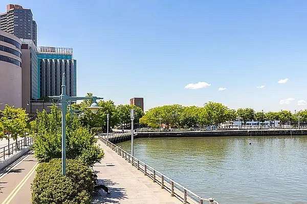 Rented by Oxford Property Group | media 40