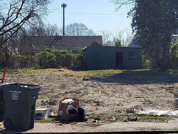 5th image of 652 Ayers St #15 & 17