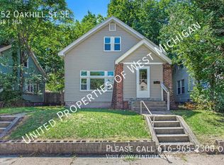 852 Oakhill St SE, Grand Rapids, MI 49507