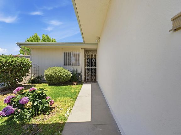 5th image of 3902 Vista Campana N Unit 9