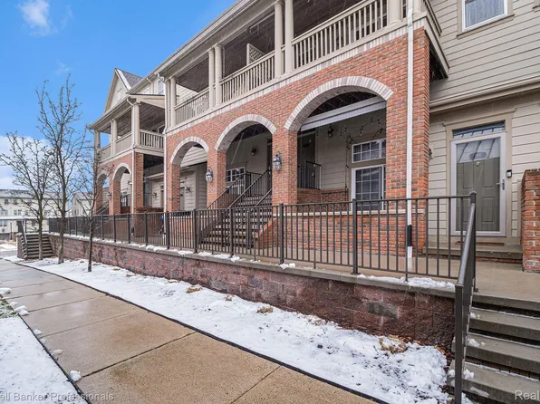 198 Amys Walk #60, Auburn Hills, MI 48326