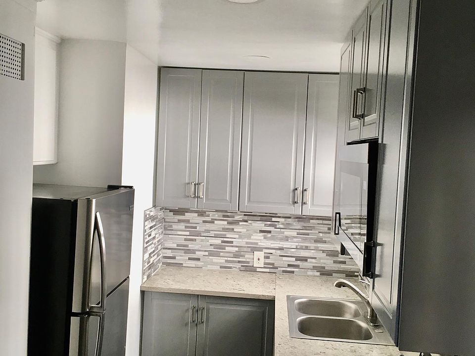 2nd image of 3562 Vinton Ave #5