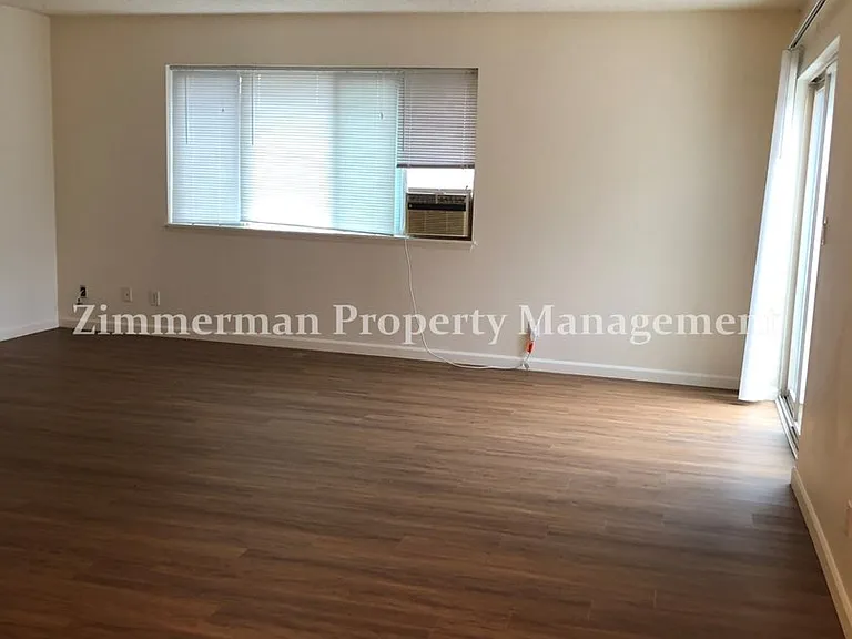 2727 Gateway St #35 — Photo 3