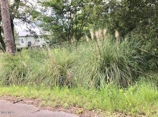 610 5th St, Pass Christian, MS 39571