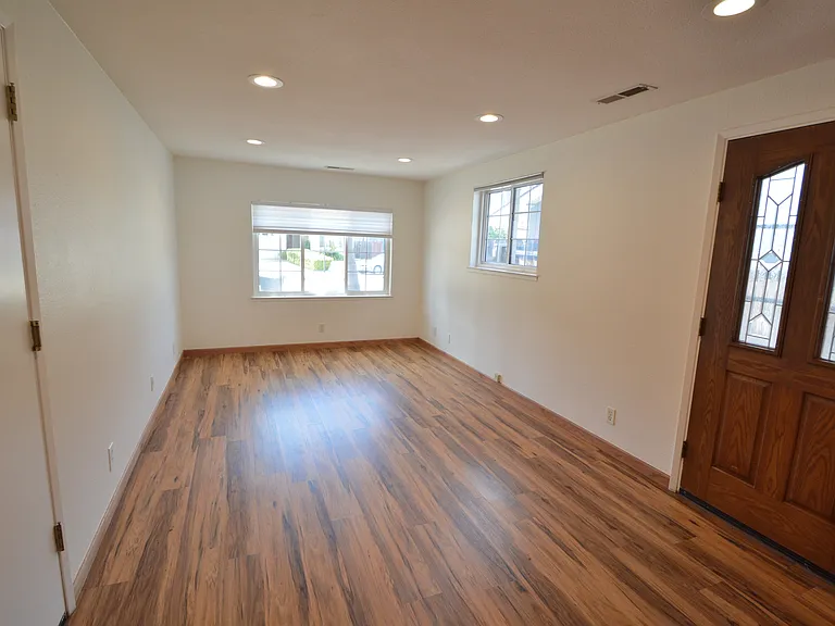 3471 Windsor Ct — Photo 21
