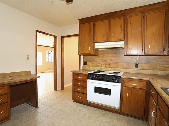 4th image of 4241 McDonald Ct