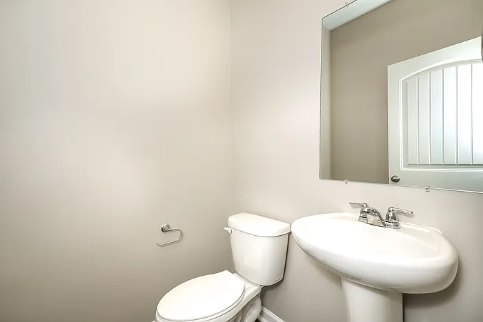 607 Wayland Ct — Photo 16