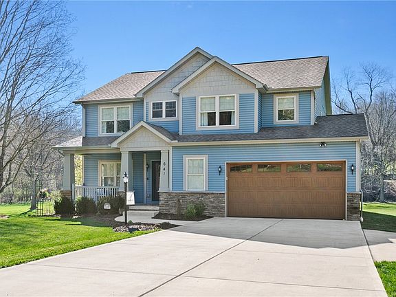 3rd image of 641 N Branch Rd