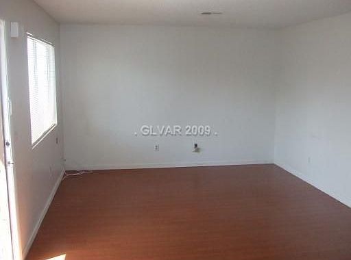 1st image of 106 W Chicago Ave