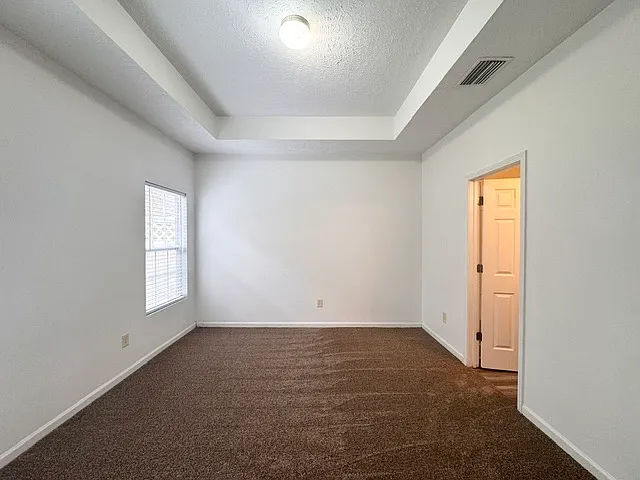 8401 Charbay Cir — Photo 3
