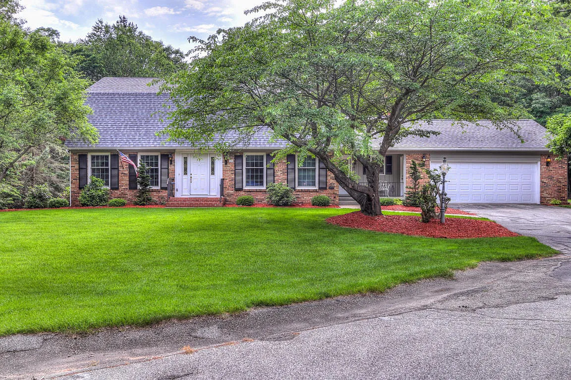 3949 Easthill Ct photo 1