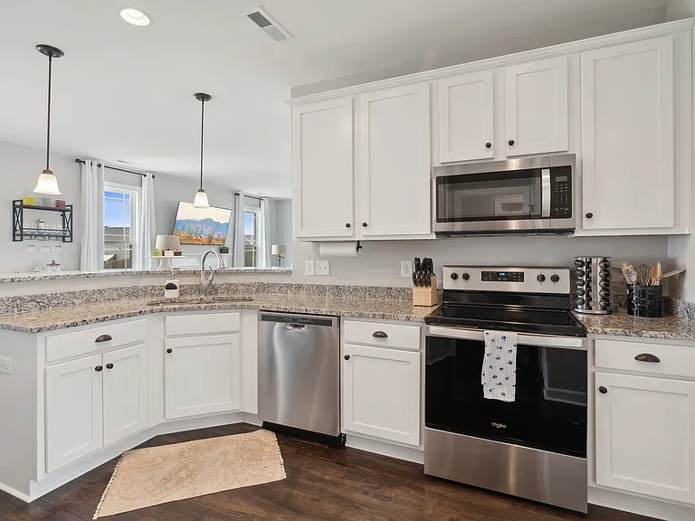 7989 Regiment Dr — Photo 9