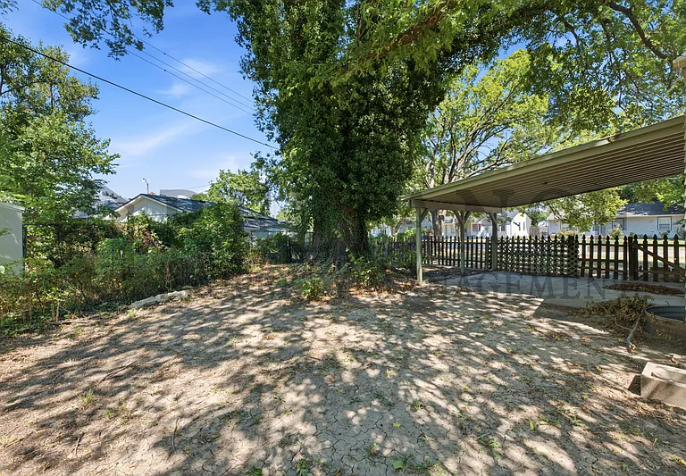 2017 S Green Acres Dr — Photo 7