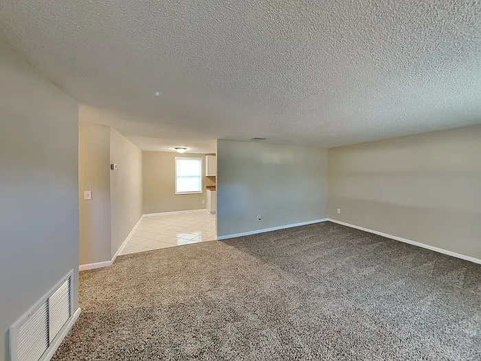 2816 Commanche Ave — Photo 4