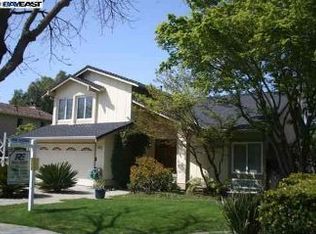 488 Woodward Dr, Fremont, CA 94536