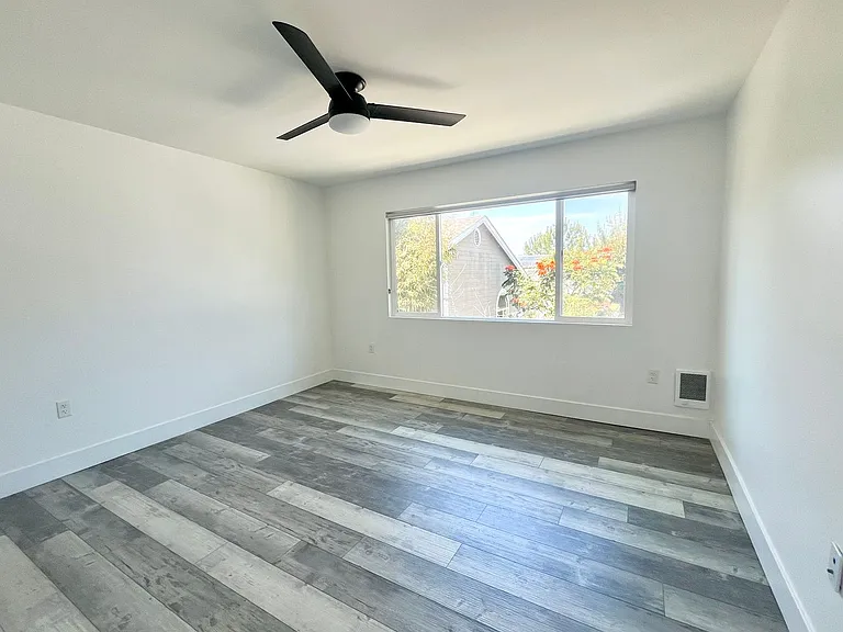 110 Hillcrest Dr — Photo 11