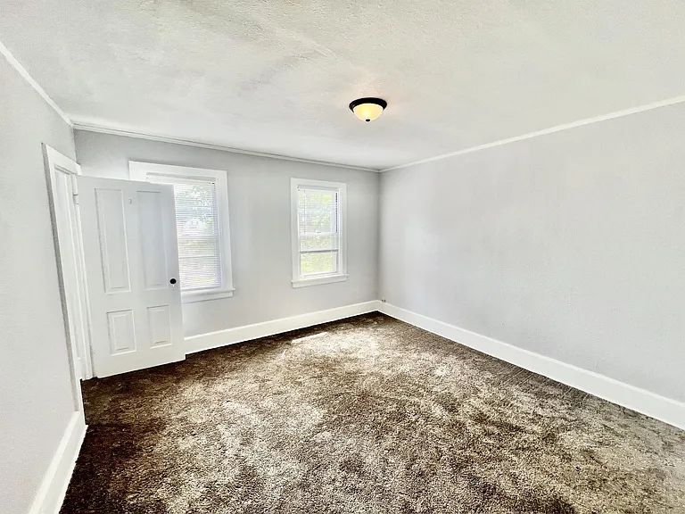 1522 Alabama Ave — Photo 8