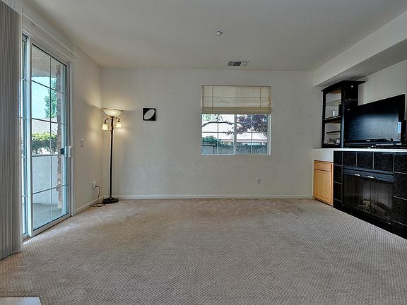 5th image of 4162 Glenwood Ter Unit 3