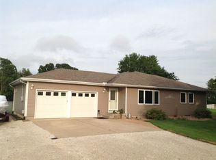 7570 W Lancaster Rd, Peoria, IL 61607