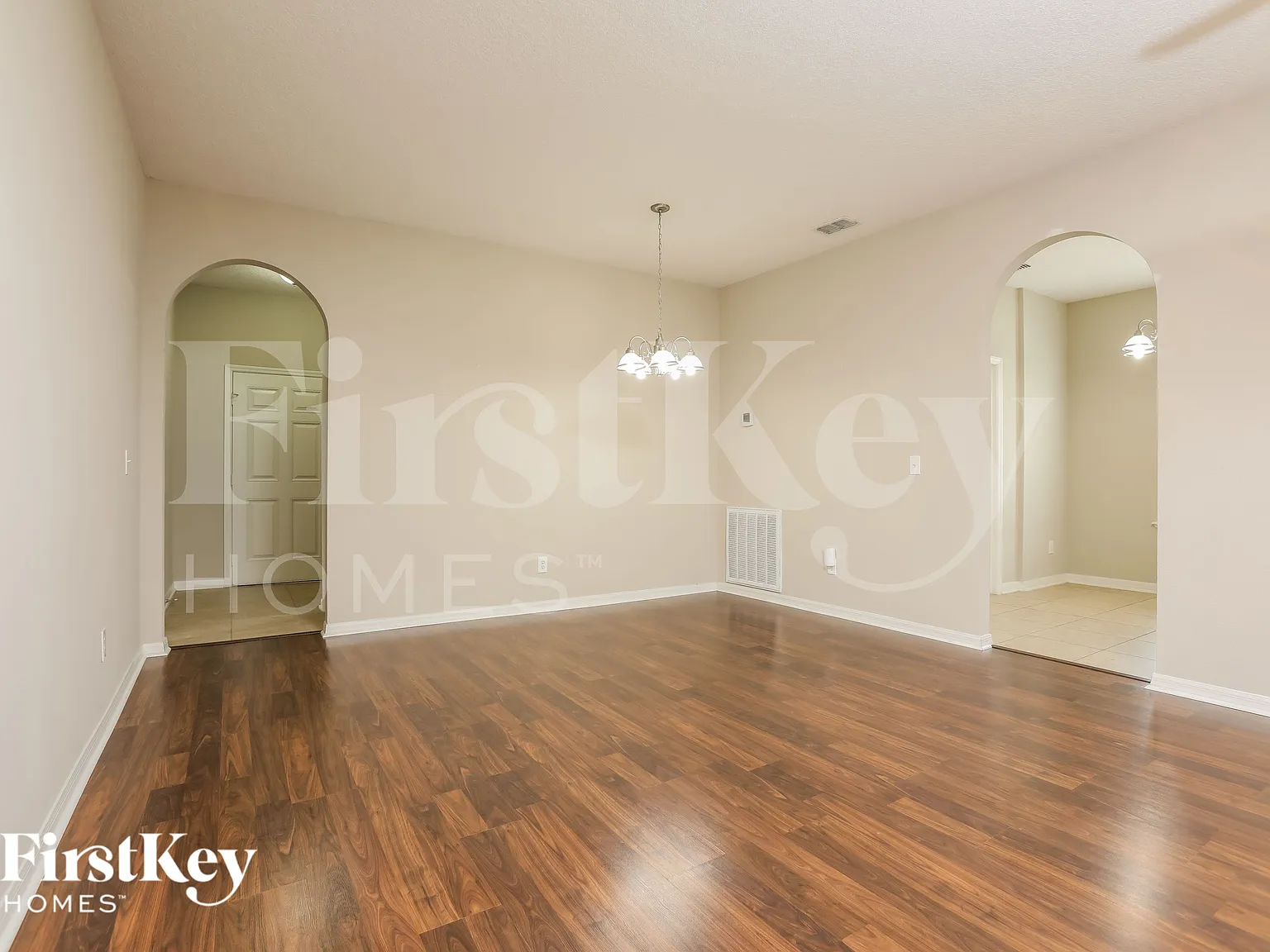 4 bed, 2.0 bath, 1875 sqft, $1,770 — Photo 3