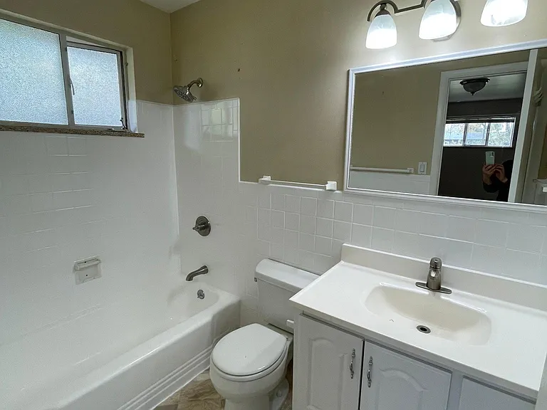 Comanche Dr — Photo 9