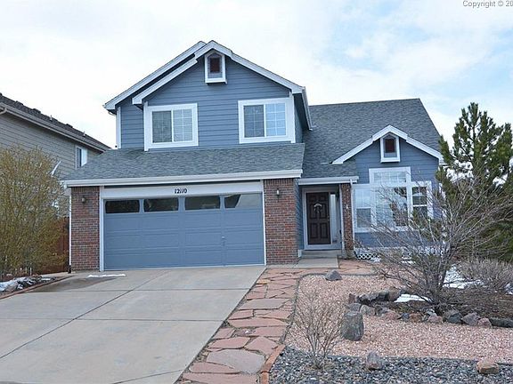 FRONT VIEW OF THE HOME