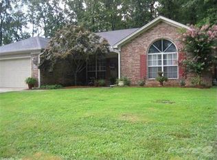 2718 Millbrook Dr, Benton, AR 72015