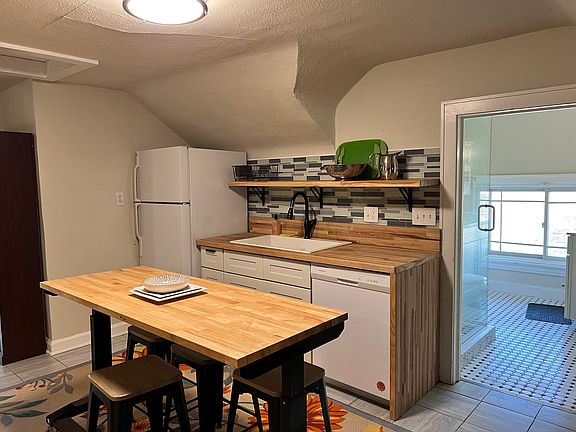 2nd image of 2440 Blaisdell Ave S #3