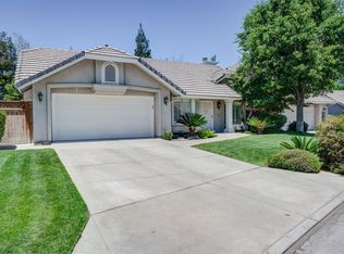 9207 N Mount Vernon Dr, Fresno, CA 93720