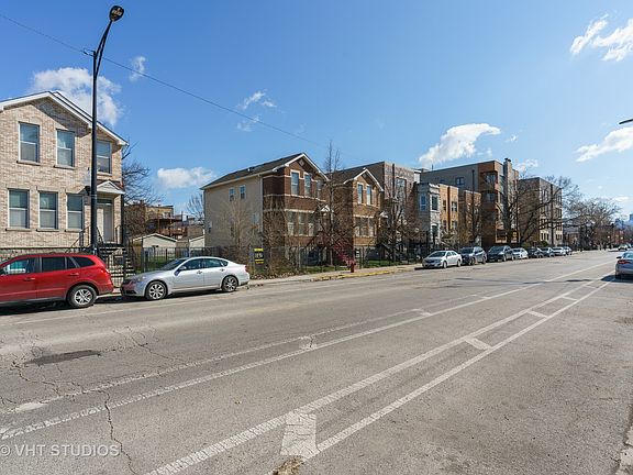 3rd image of 2332 W Jackson Blvd