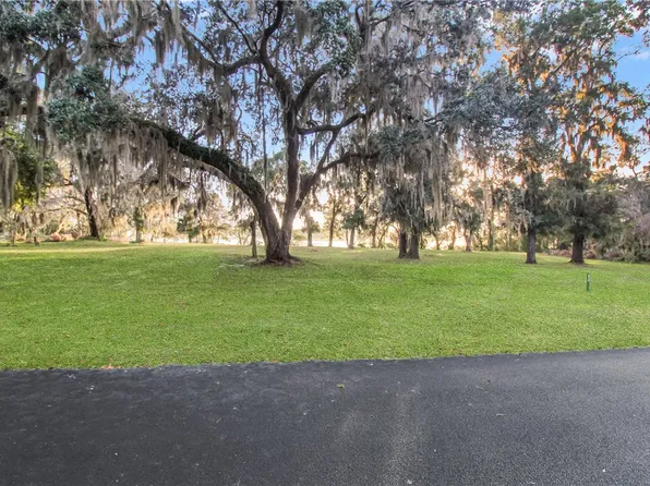 210 Coopers Point Dr NE, Townsend, GA 31331