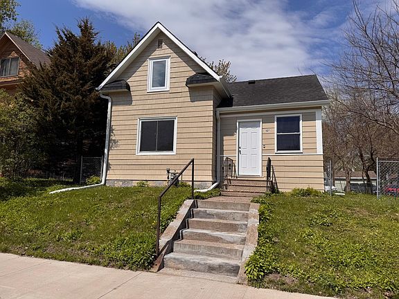 2nd image of 1021 Minnehaha Ave E