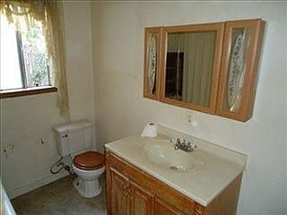 4th image of 8618 Cumbre Ct