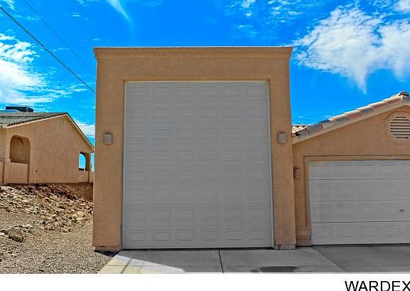 3rd image of 2848 Hidden Valley Dr