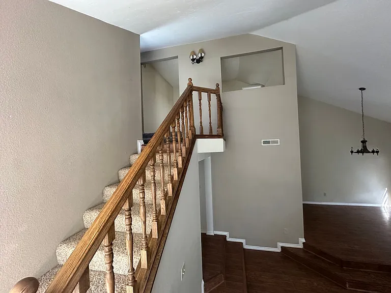 401 Tepatitlan Ct — Photo 3