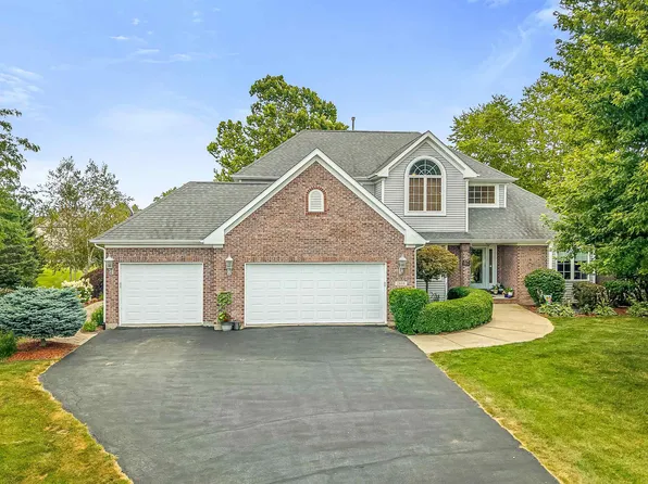2808 Stinson St, Poplar Grove, IL 61065