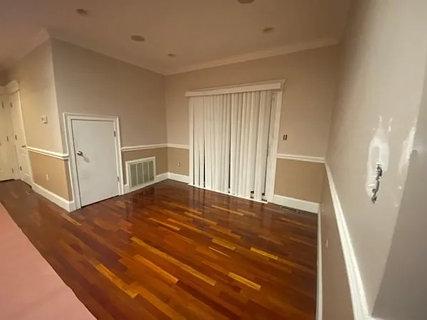 4619 Washington St #1 — Photo 4
