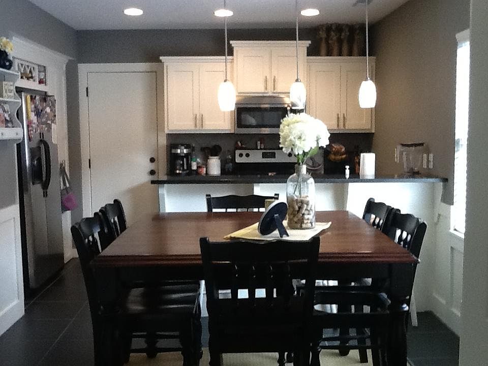 1st image of 4524 Roanoke Pkwy #7-B