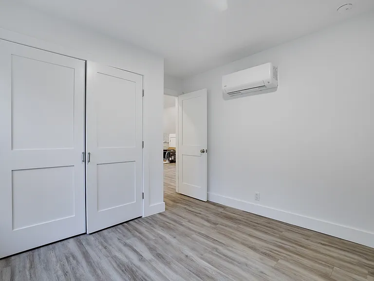 127 Evergreen Ln #5 — Photo 9