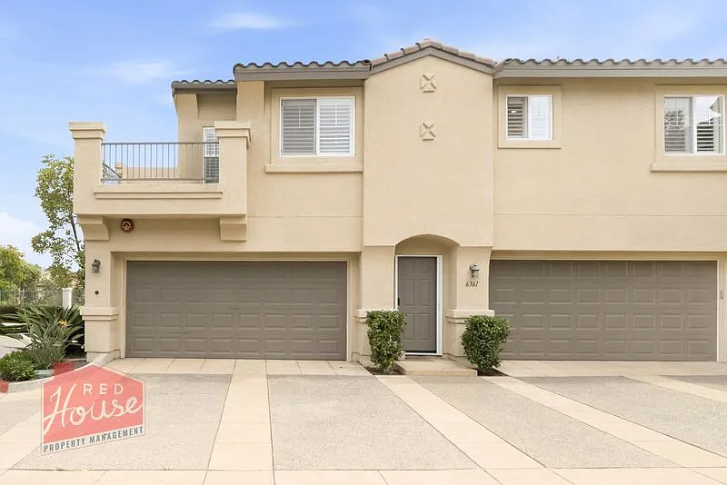 2 bed, 2.0 bath, 1316 sqft, $4,200 — Photo 2