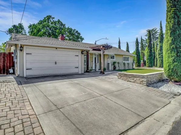 227 Cleopatra Dr, Pleasant Hill, CA 94523