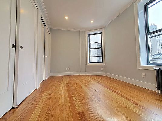 4th image of 1685 1st Ave #20B