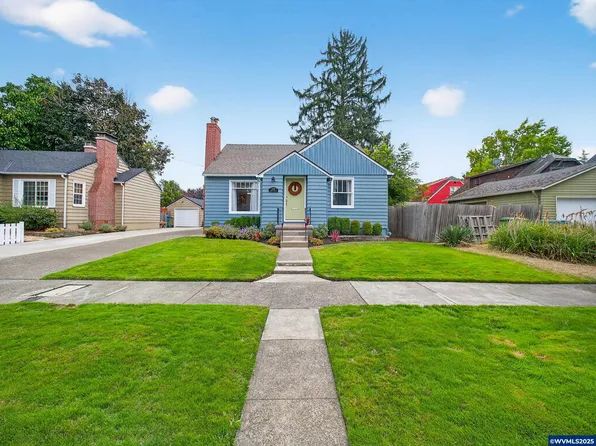 2040 Laurel Ave NE, Salem, OR 97301