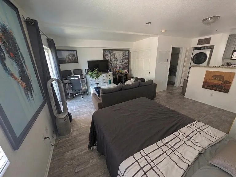 1970 Columbia St #216 — Photo 4