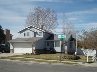 11012 S Windy Peak Ridge Dr, Sandy, UT 84094