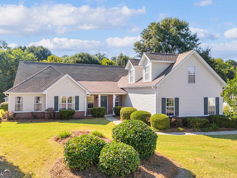 1st image of 123 Berry Hill Ln